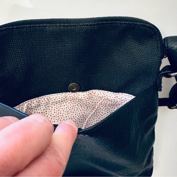 Pistil Purse Black Crossbody - Picture 4 of 7